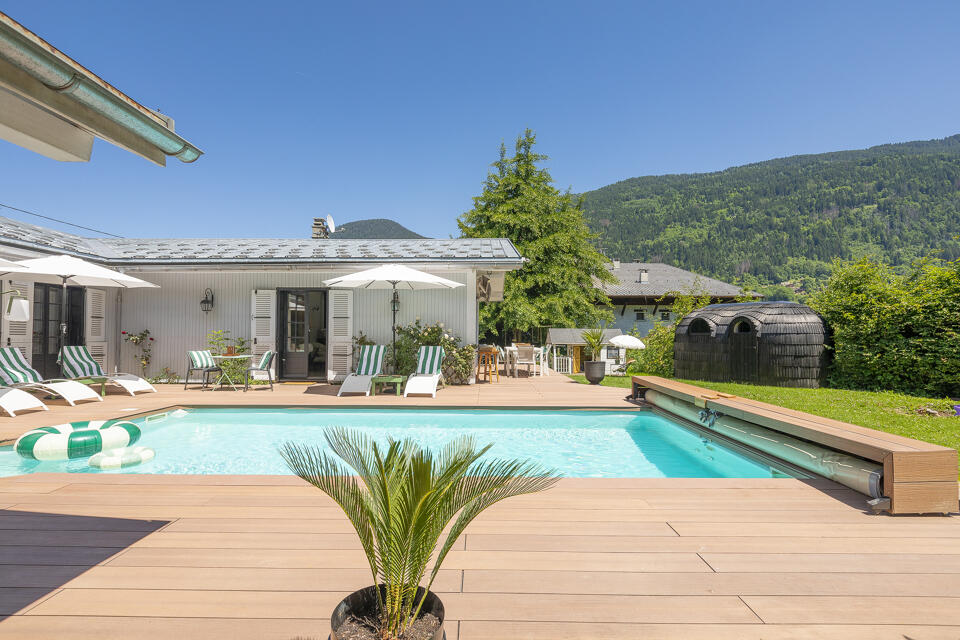 Chalet Soleil Blanc Gallery Image 3