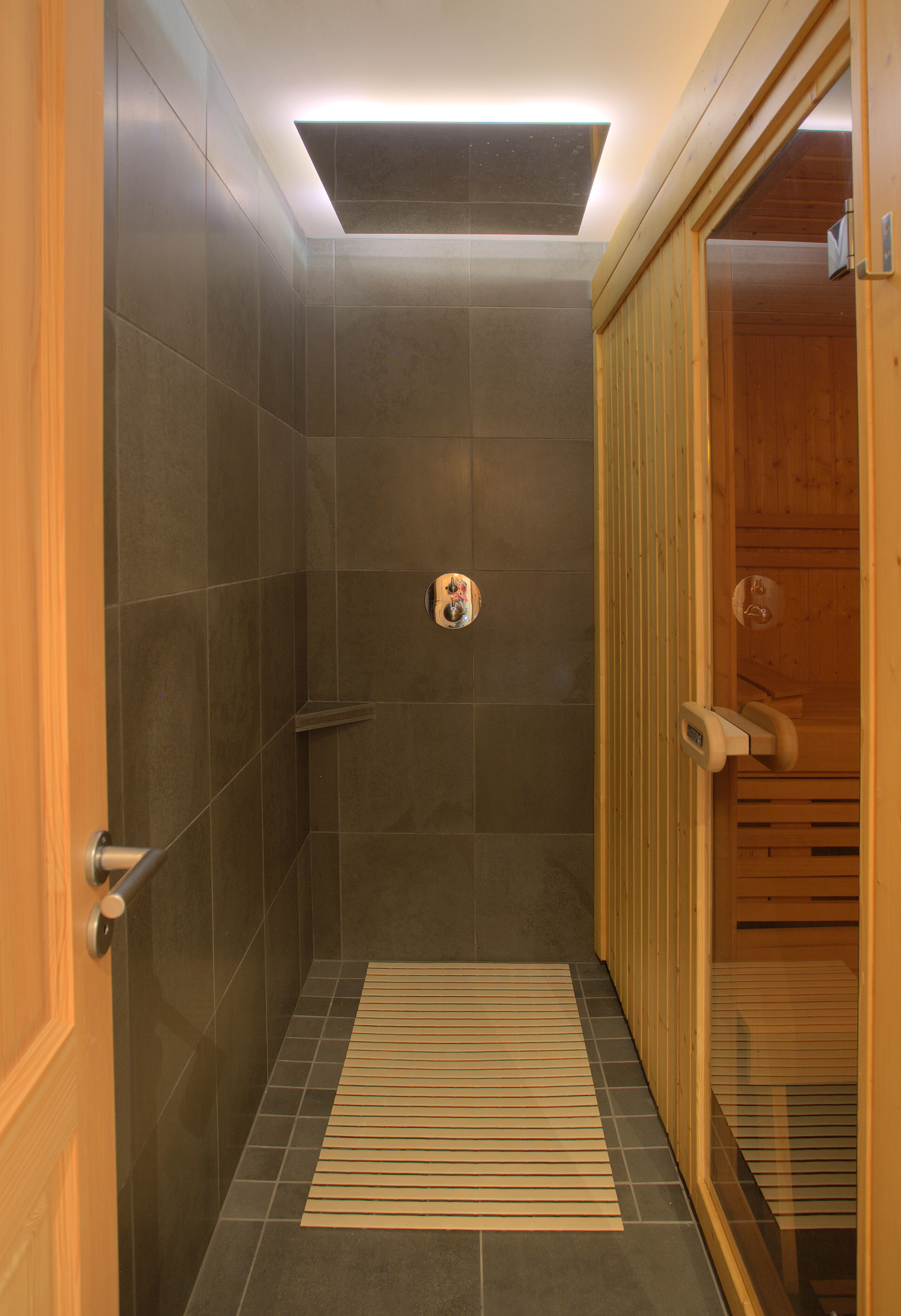 Chalet Tento Gallary Image 3