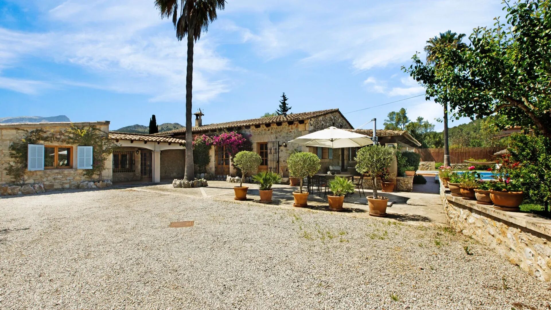 Villa Alyvos Gallary Image 1
