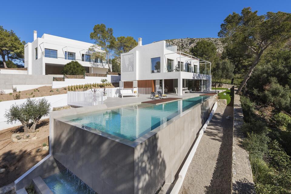 Villa Sky Gallery Image 1
