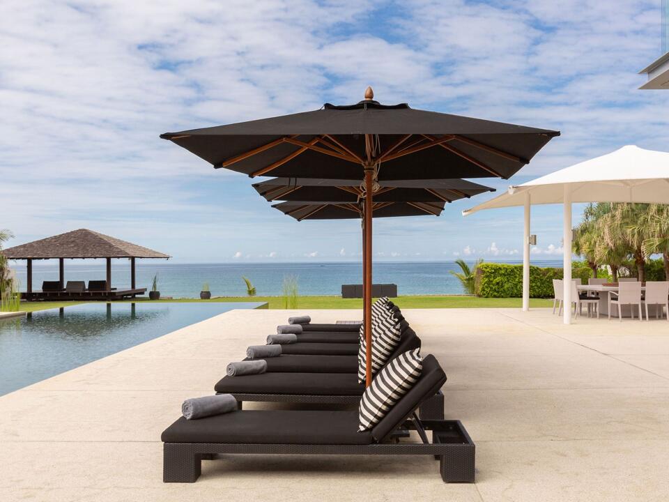 39 BDR Beachfront Estate Gallery Image 1