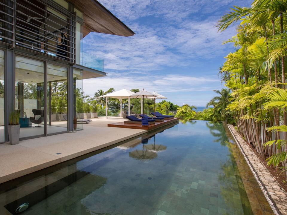 39 BDR Beachfront Estate Gallery Image 2