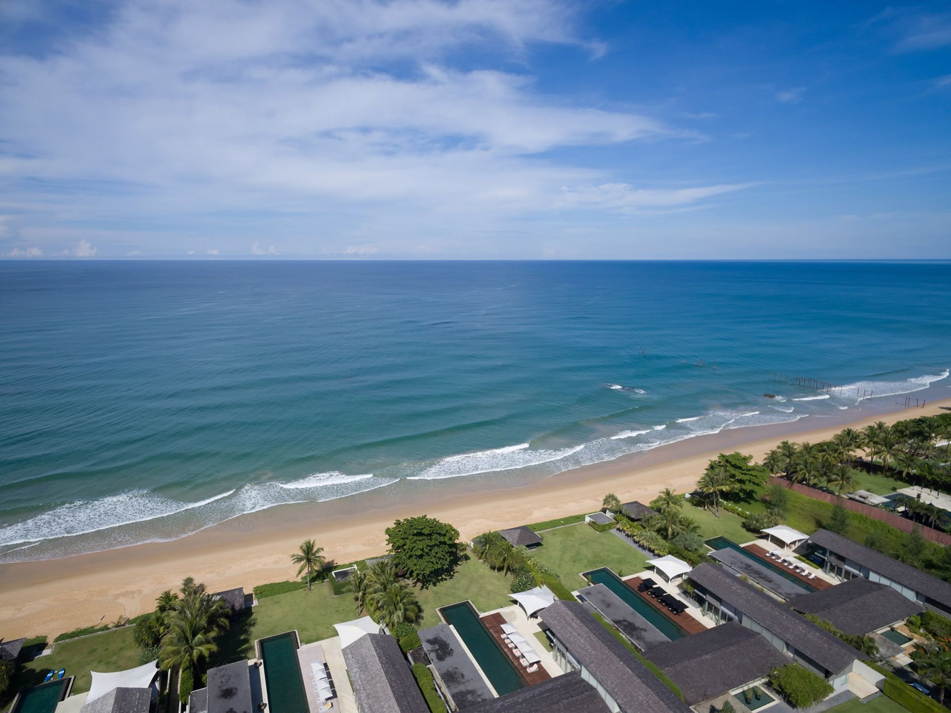 39 BDR Beachfront Estate Gallary Image 5