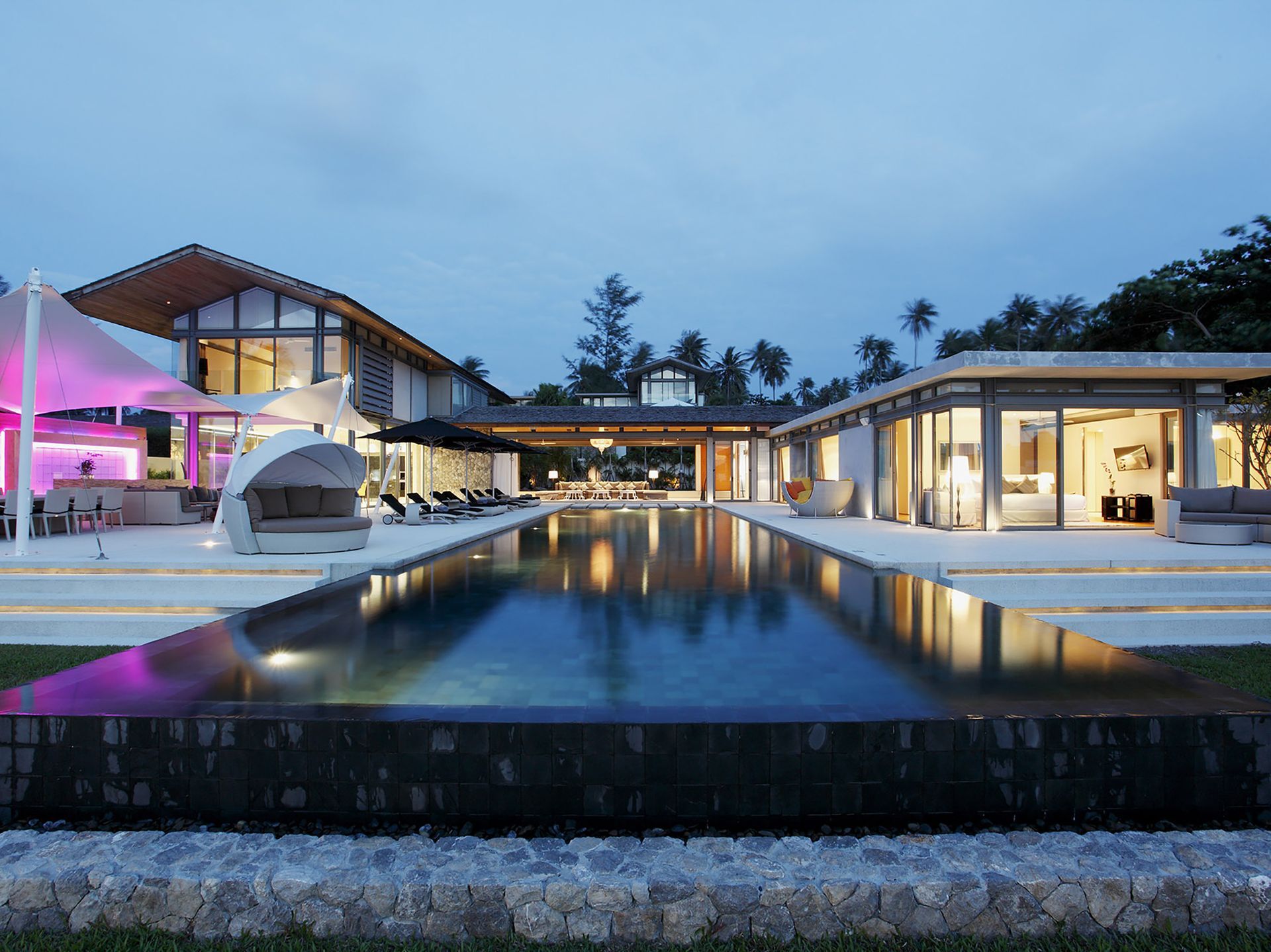 39 BDR Beachfront Estate Gallary Image 1