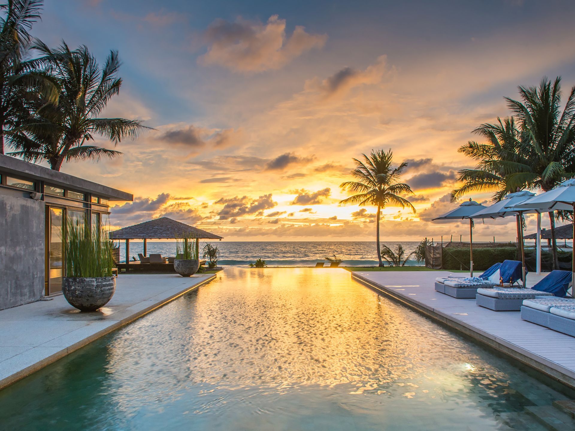 39 BDR Beachfront Estate Gallary Image 2