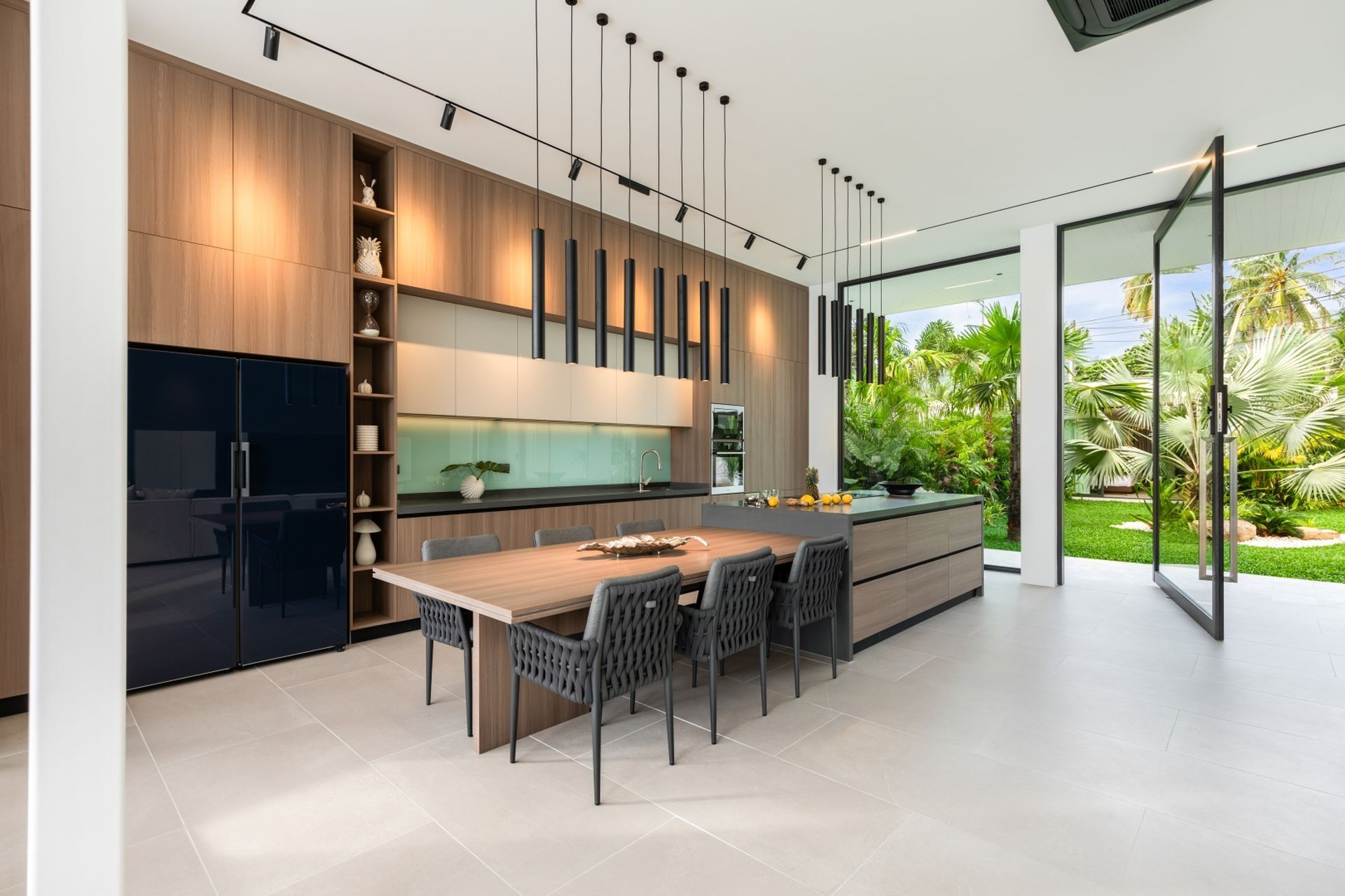 Grand Beach Estate Gallary Image 5