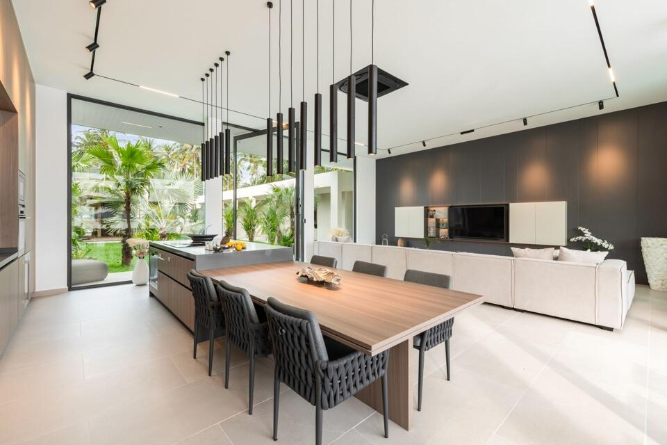 Grand Beach Estate Gallery Image 6