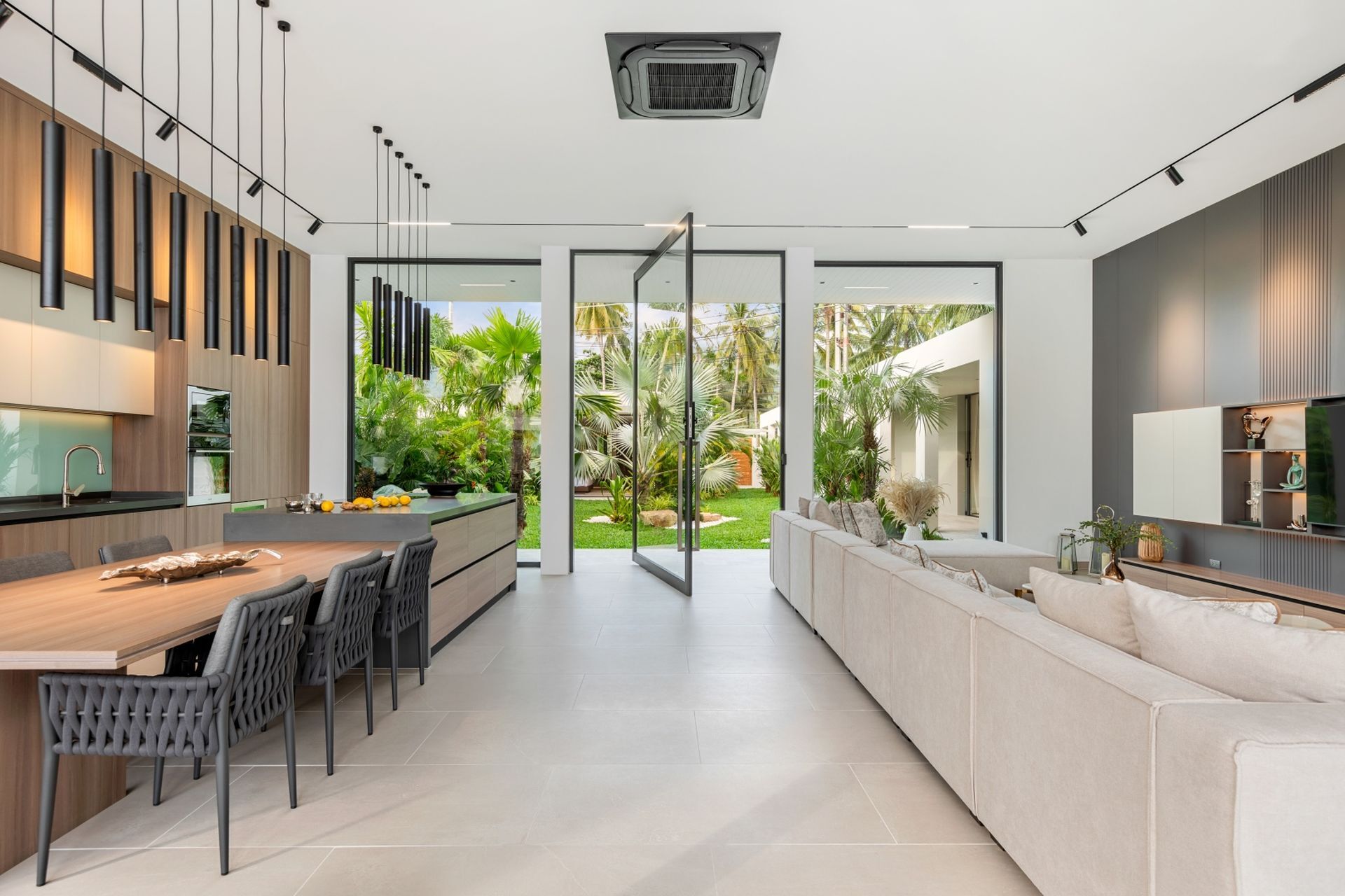 Grand Beach Estate Gallary Image 1