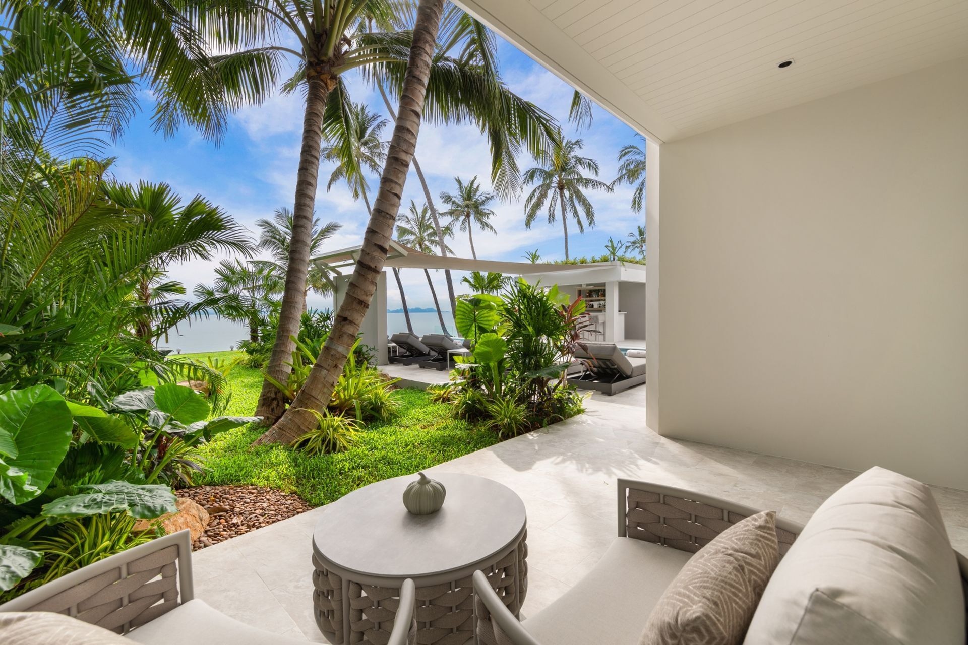 Grand Beach Estate Gallary Image 3