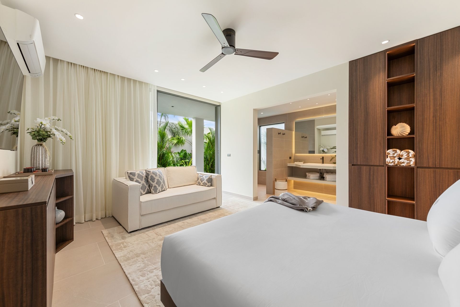 Grand Beach Estate Gallary Image 1