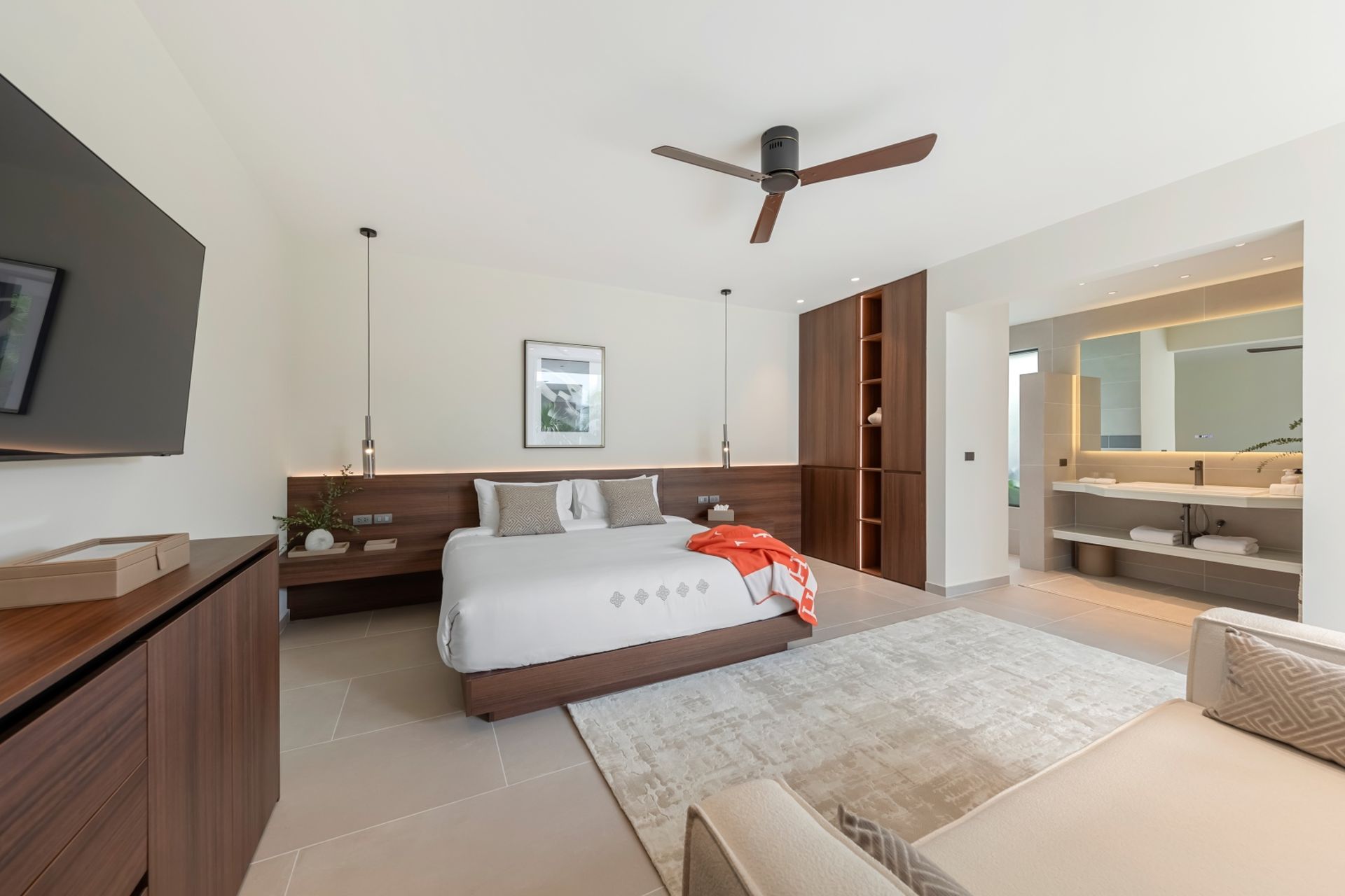 Grand Beach Estate Gallary Image 5