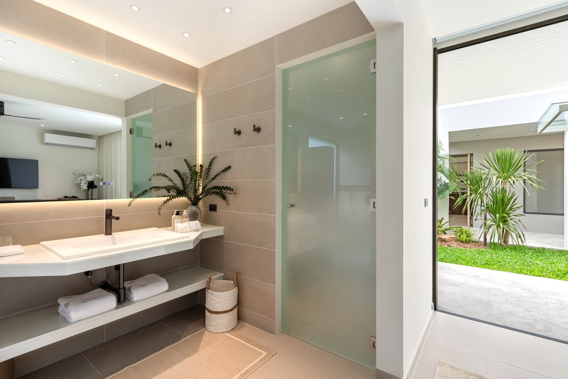 Grand Beach Estate Gallary Image 1