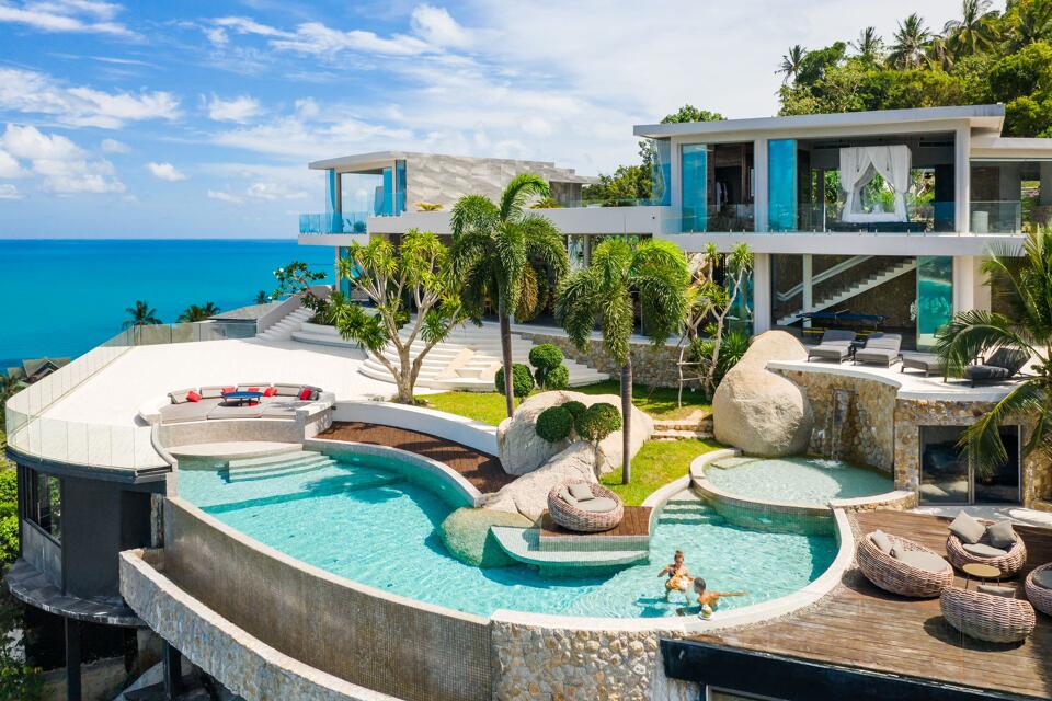 Villa Amaze Gallery Image 1