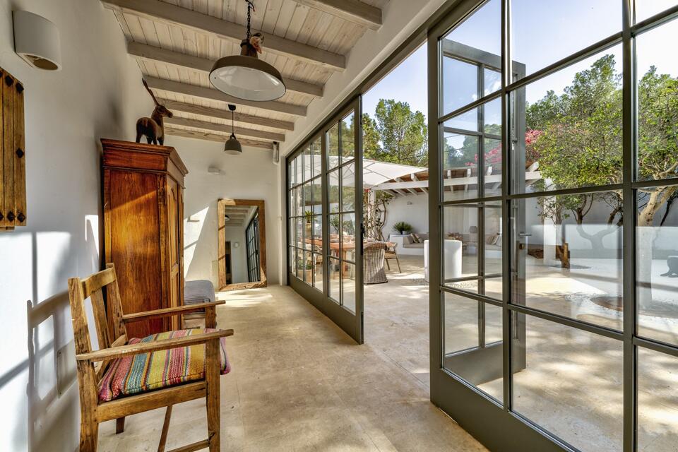Can Rosalie Gallery Image 2