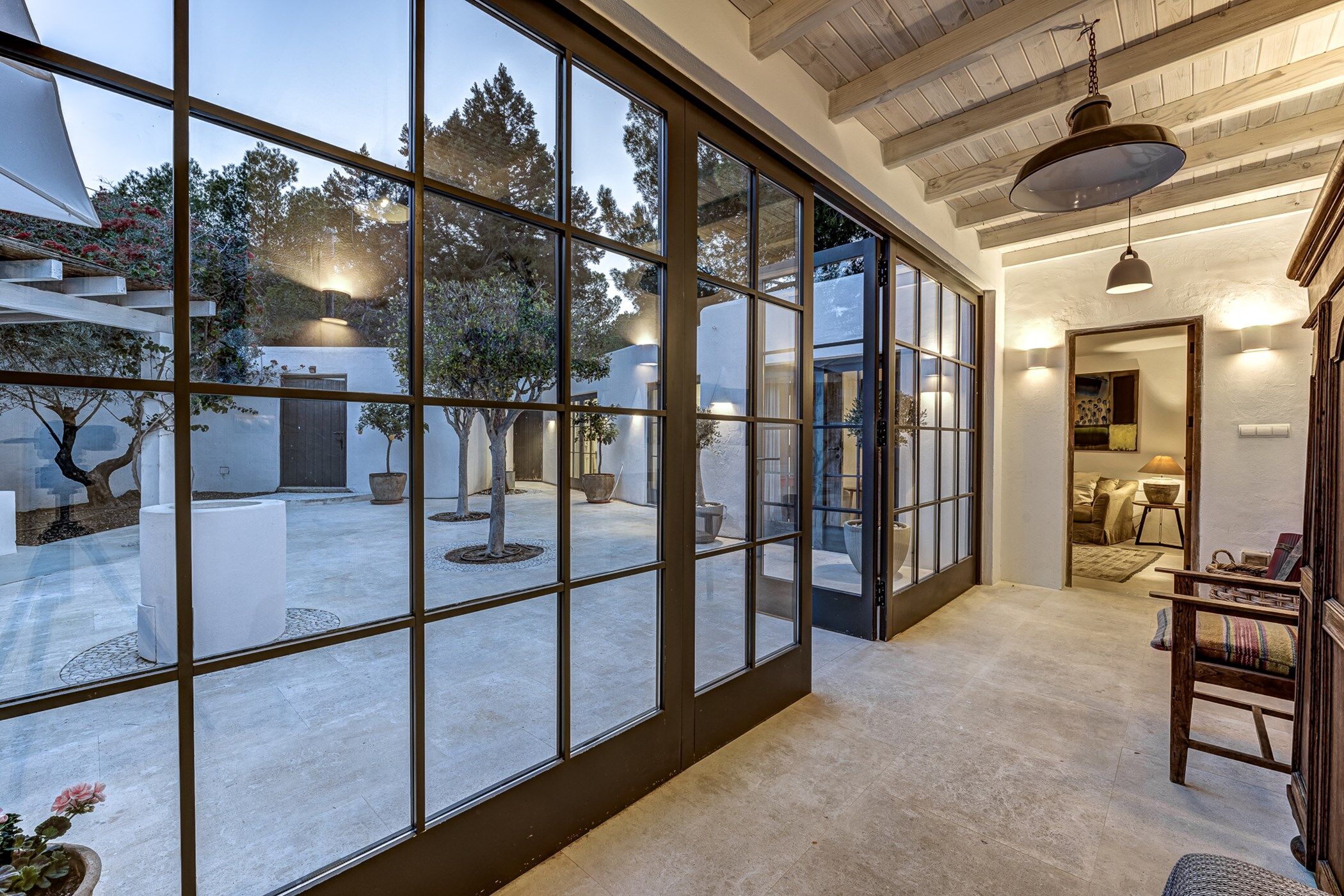 can-rosalie-image-10