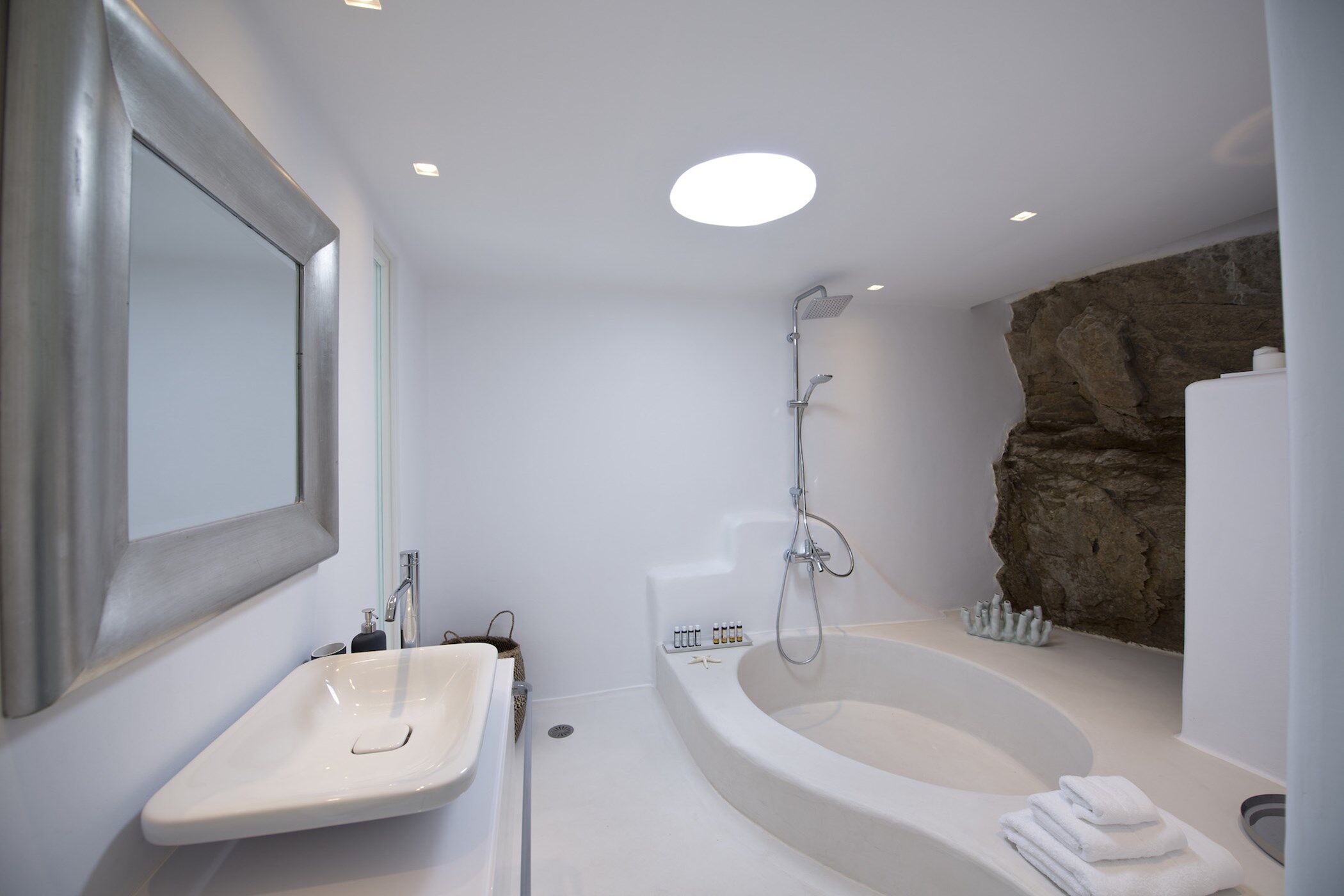 luxury-suite-adeline-image-9