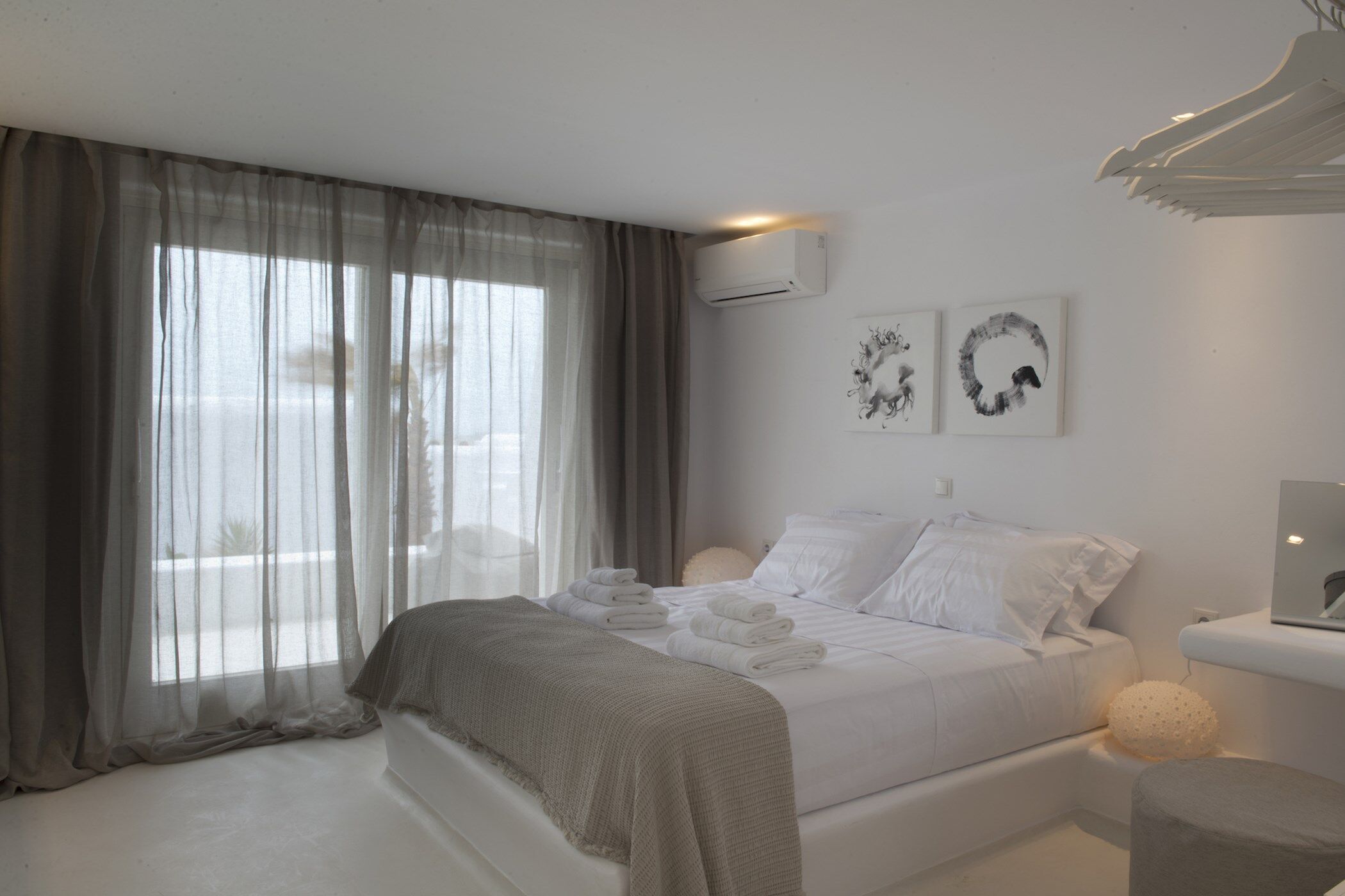 luxury-suite-rylie-image-7