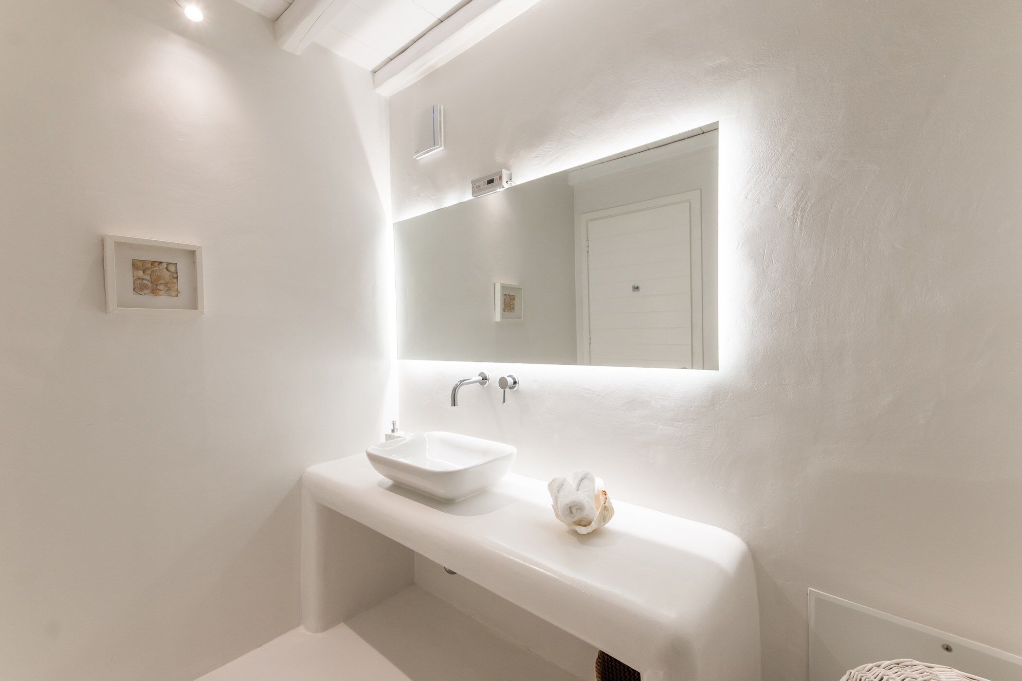 Salty Villa Gallary Image 1