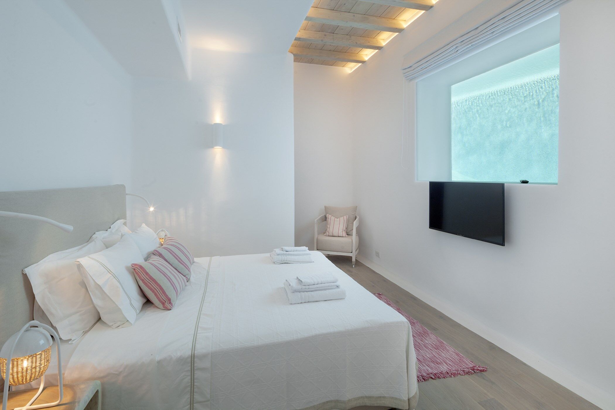 Sea Breeze Gallary Image 3