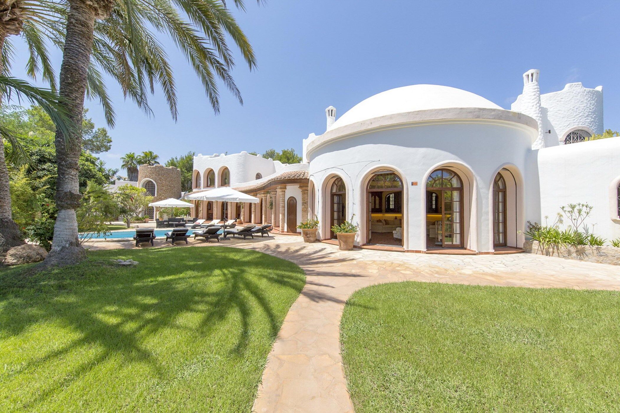 the-beach-villa-image-3