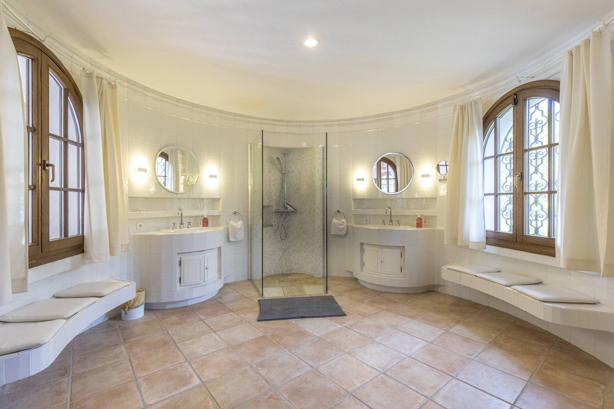 The Beach Villa Gallary Image 1