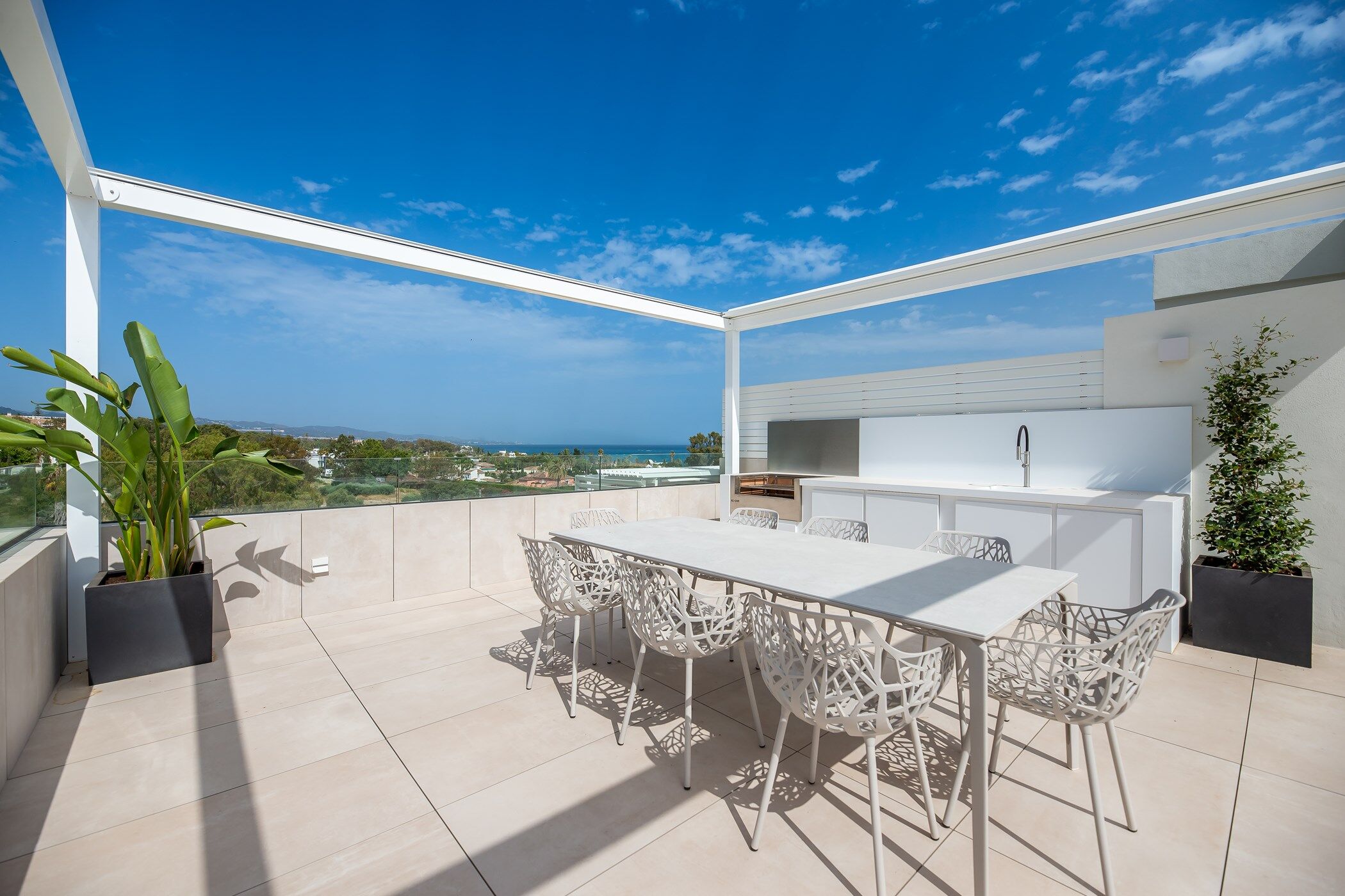 the-golden-penthouse-image-4