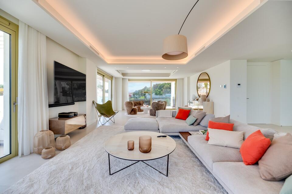 The Golden Penthouse Gallery Image 4