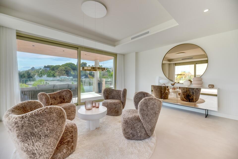 The Golden Penthouse Gallery Image 6