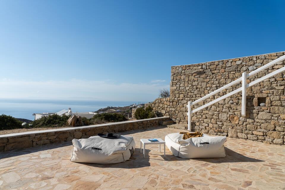 Villa Crystal Gallery Image 1