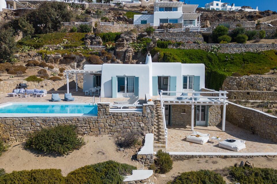 Villa Crystal Gallery Image 2