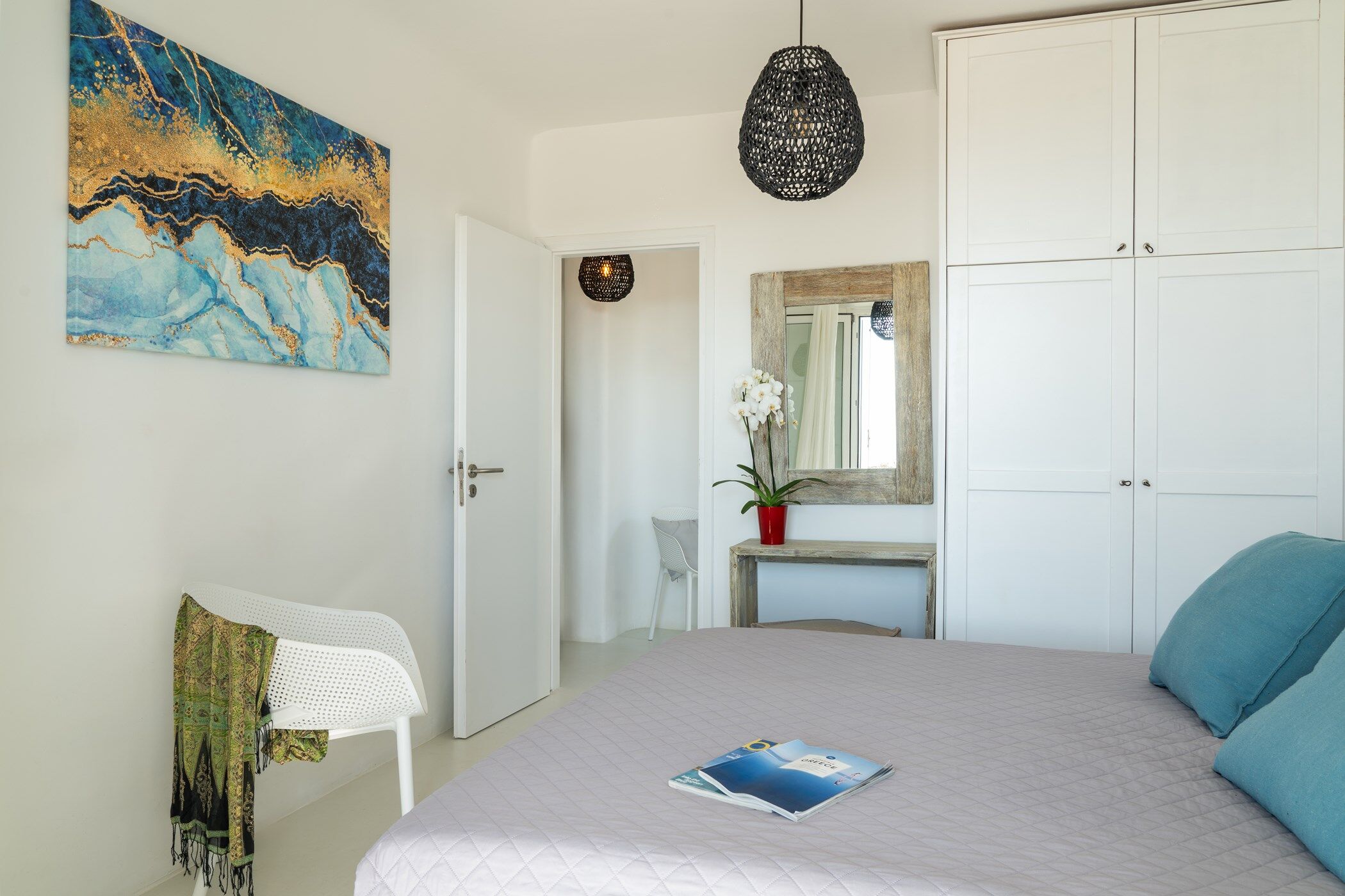 Villa Crystal Gallary Image 1