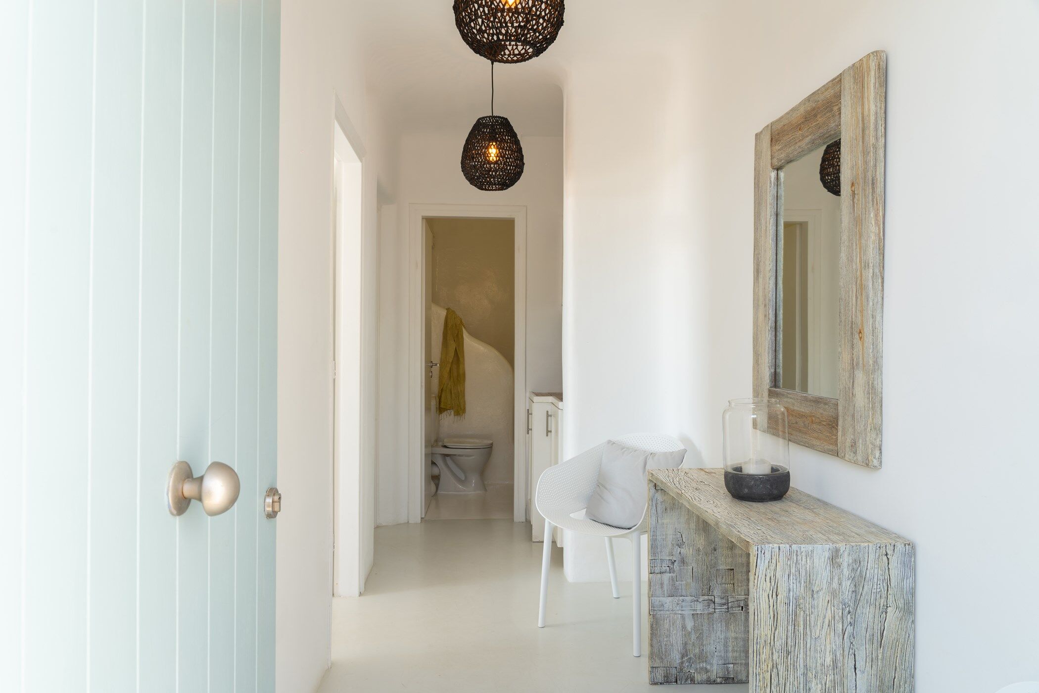 Villa Crystal Gallary Image 2