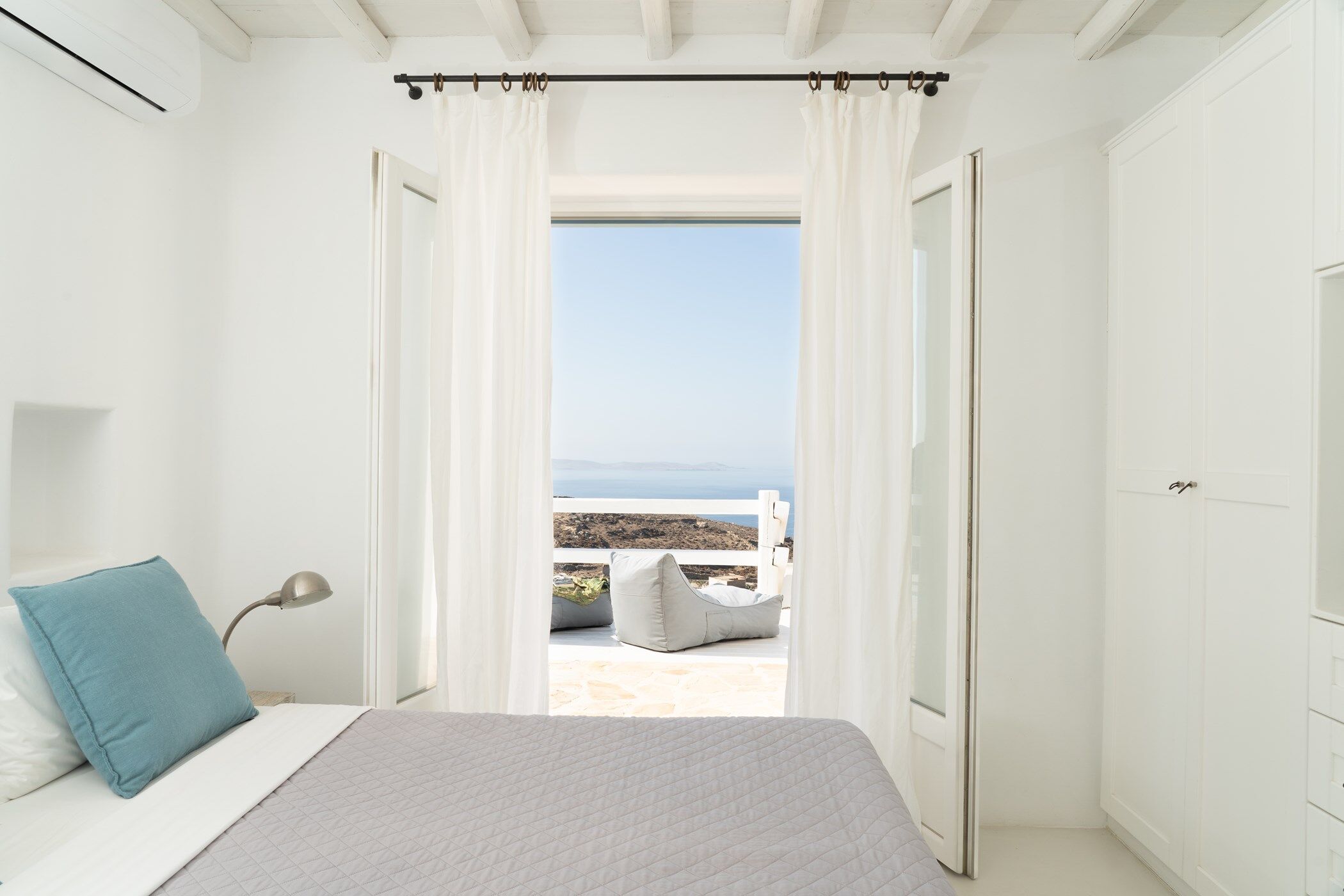 Villa Crystal Gallary Image 1