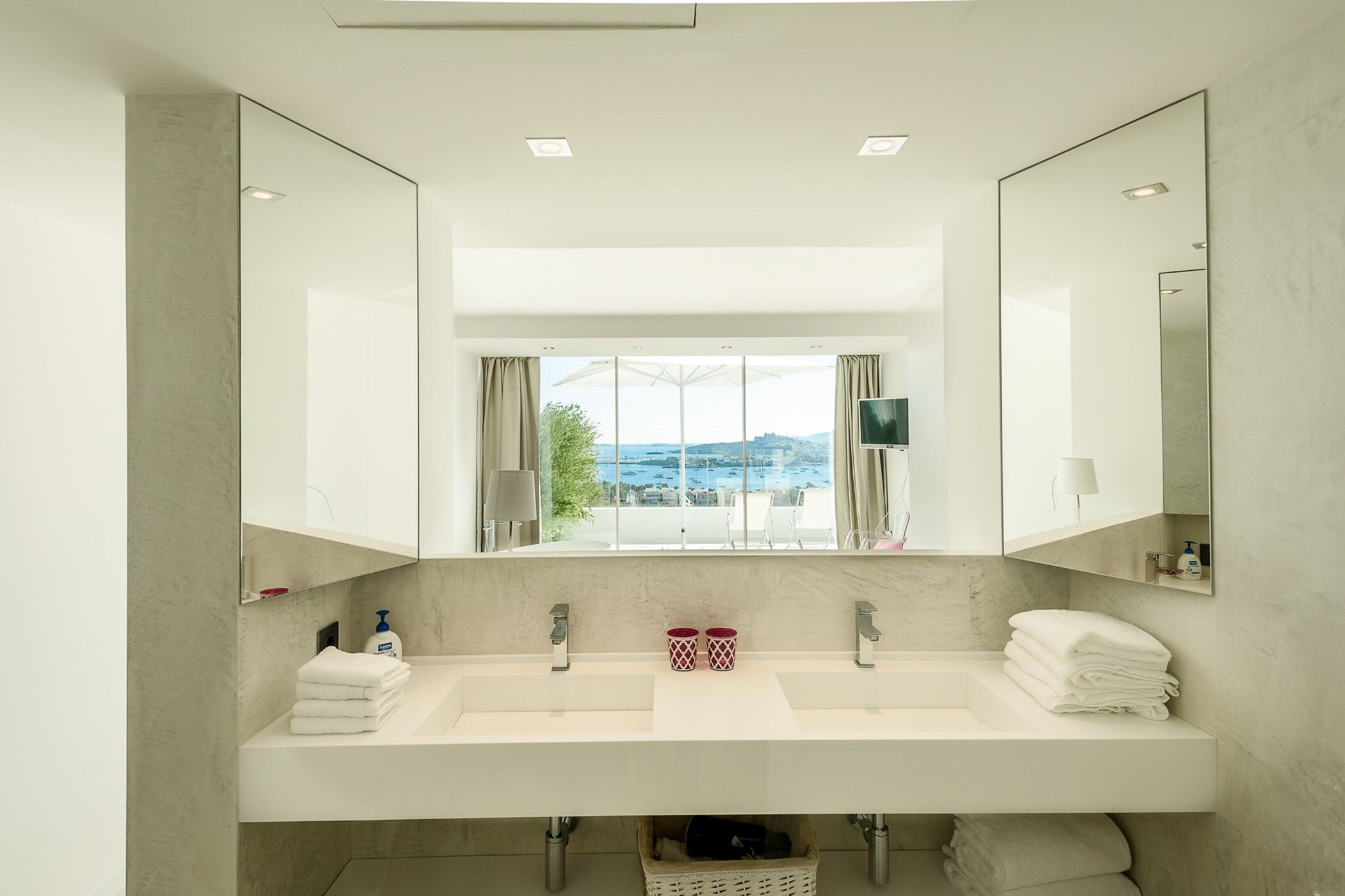 Villa Equis Gallary Image 1