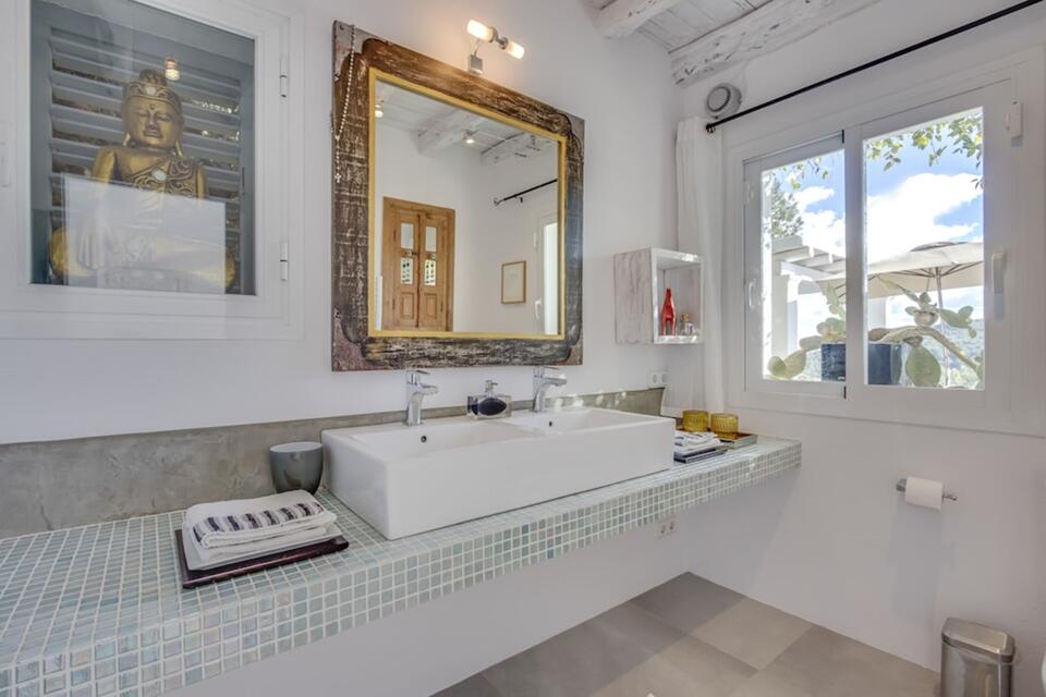 Villa Escondida Gallery Image 1