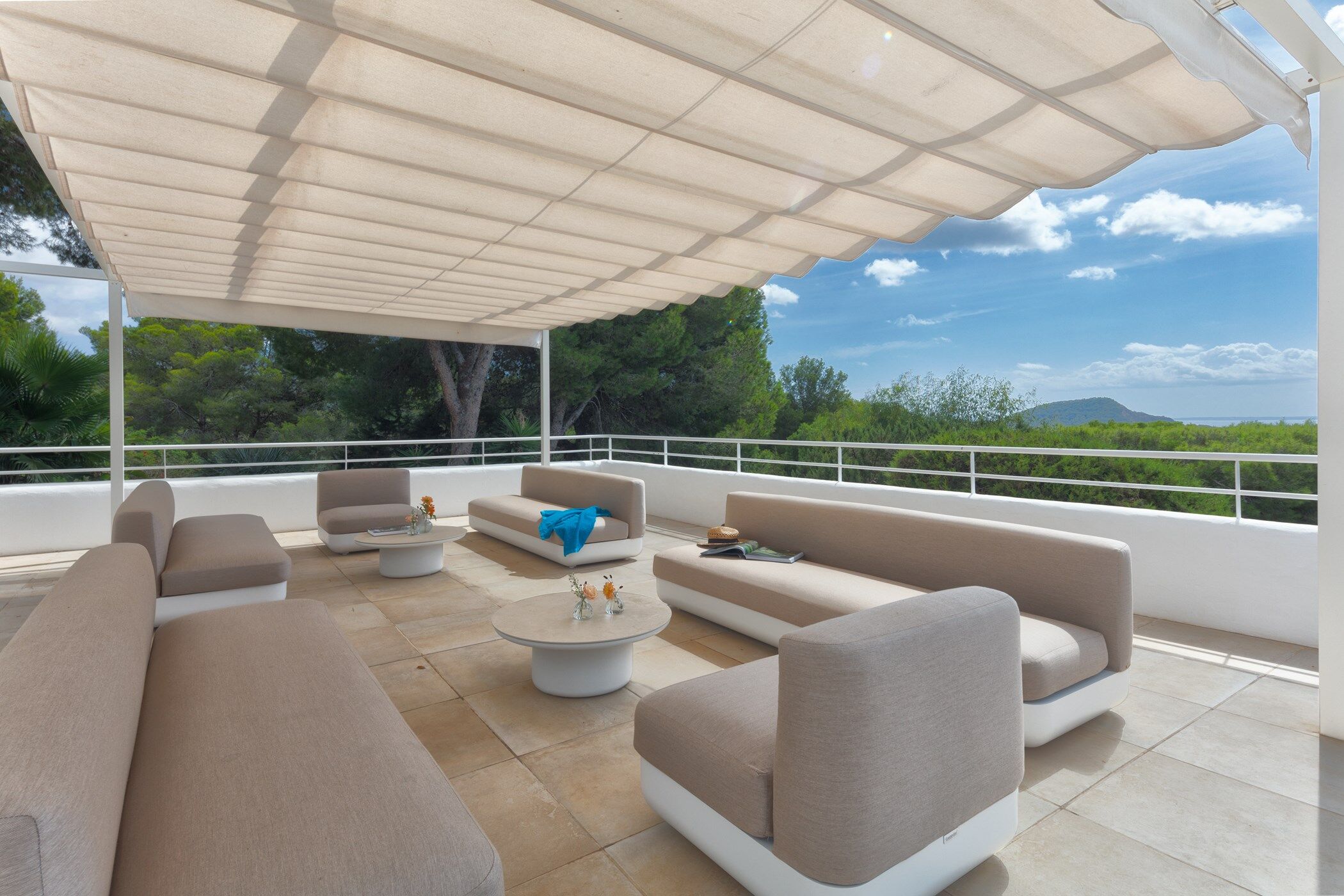 Villa Esther Gallary Image 4