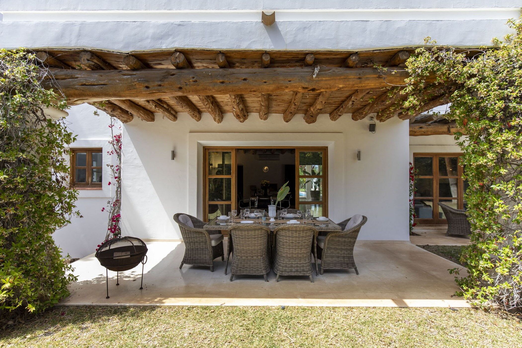Villa Niu Blau Gallary Image 1