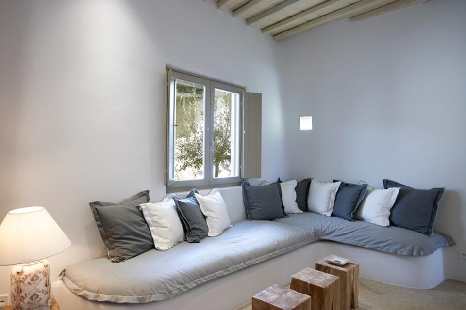 Villa Paris Gallery Image 1