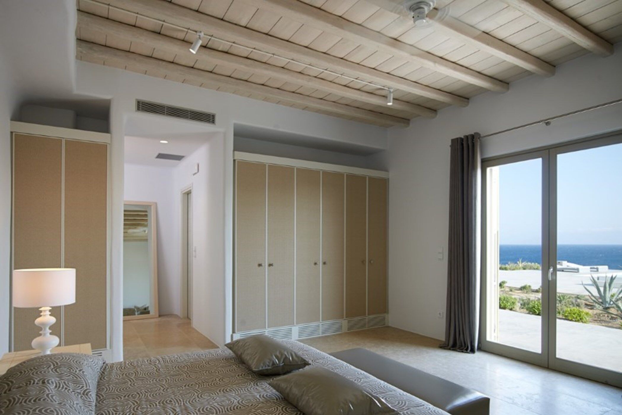 Villa Paris Gallary Image 3