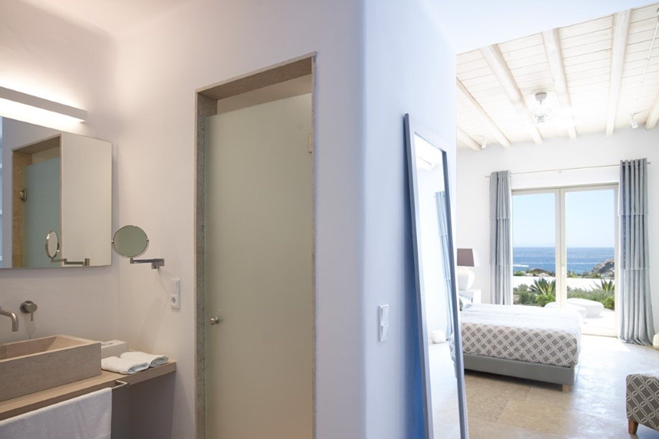 Villa Paris Gallary Image 6