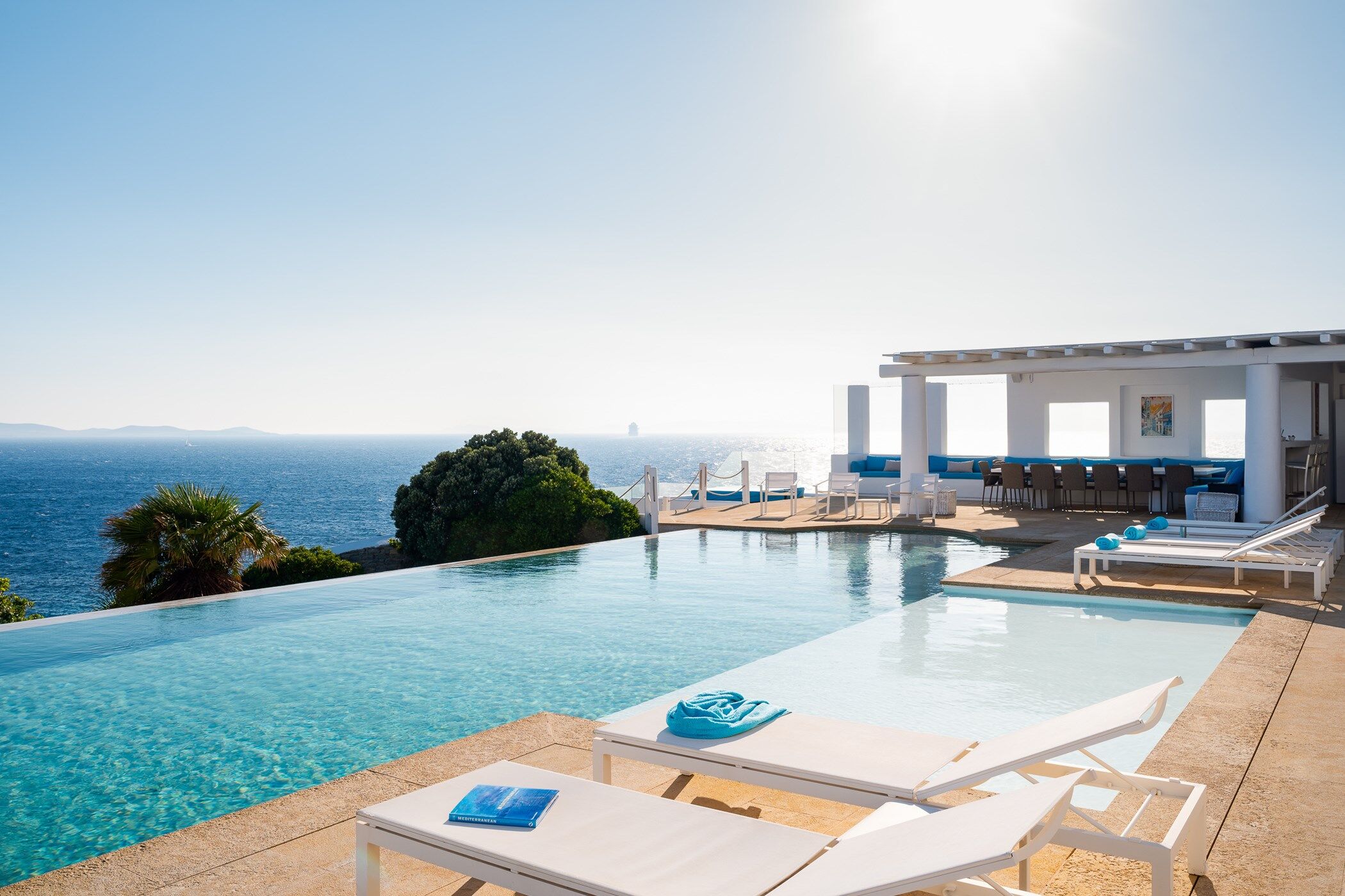 Villa Sea Front Gallary Image 2