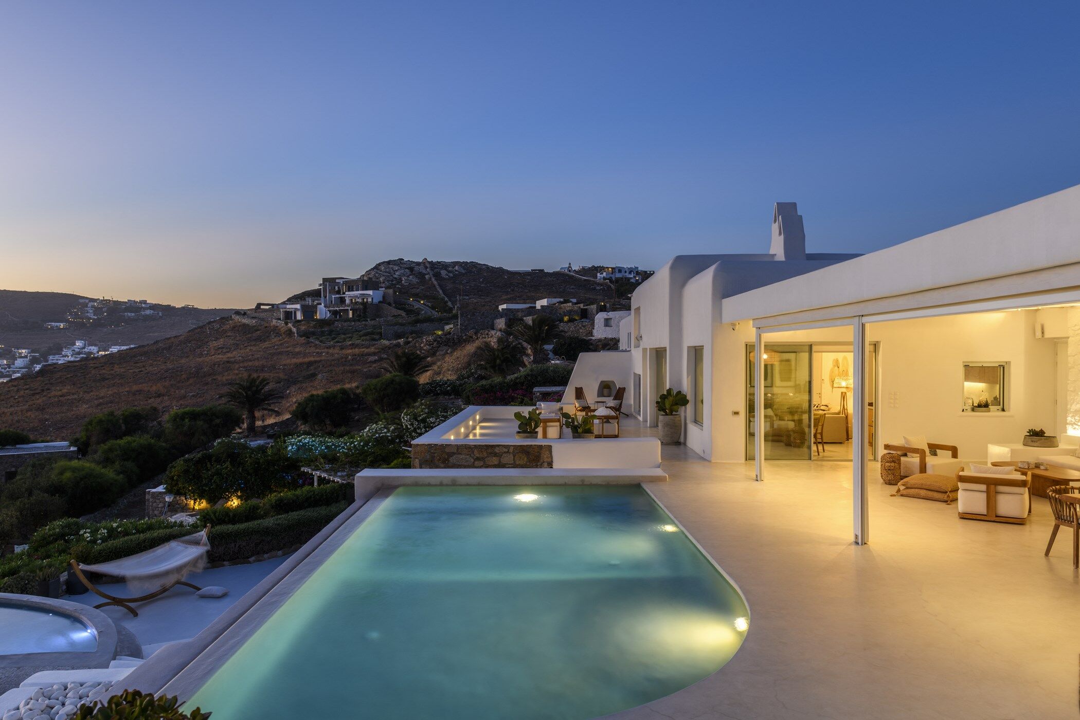 Villa South Beach Gallary Image 1