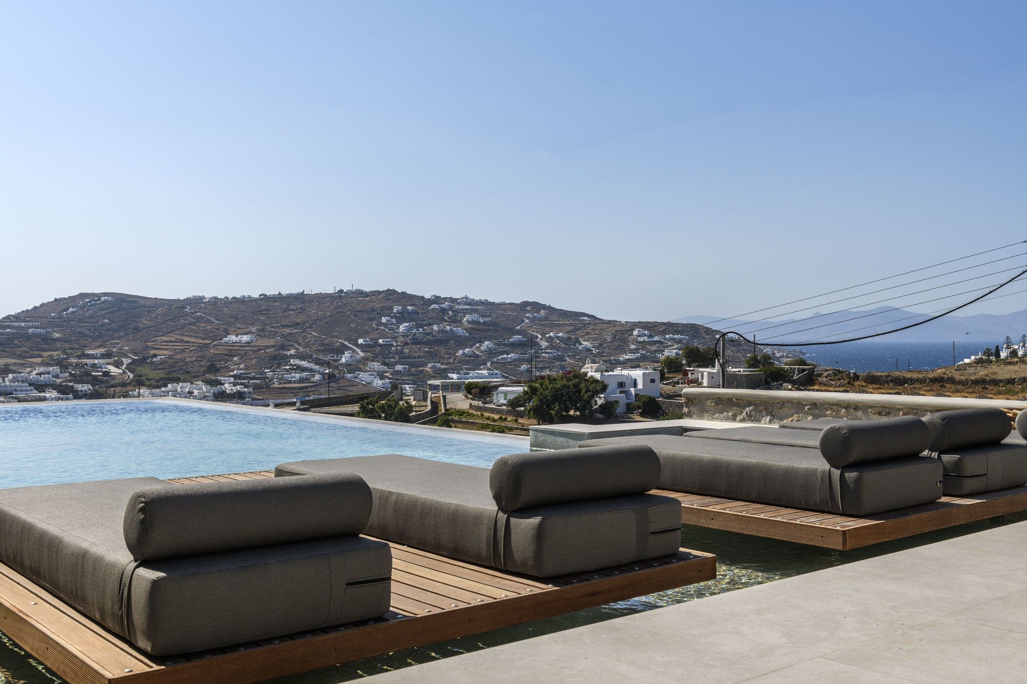 villa-white-mansion-image-7