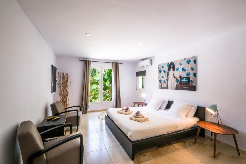 Villa Zola Gallery Image 1