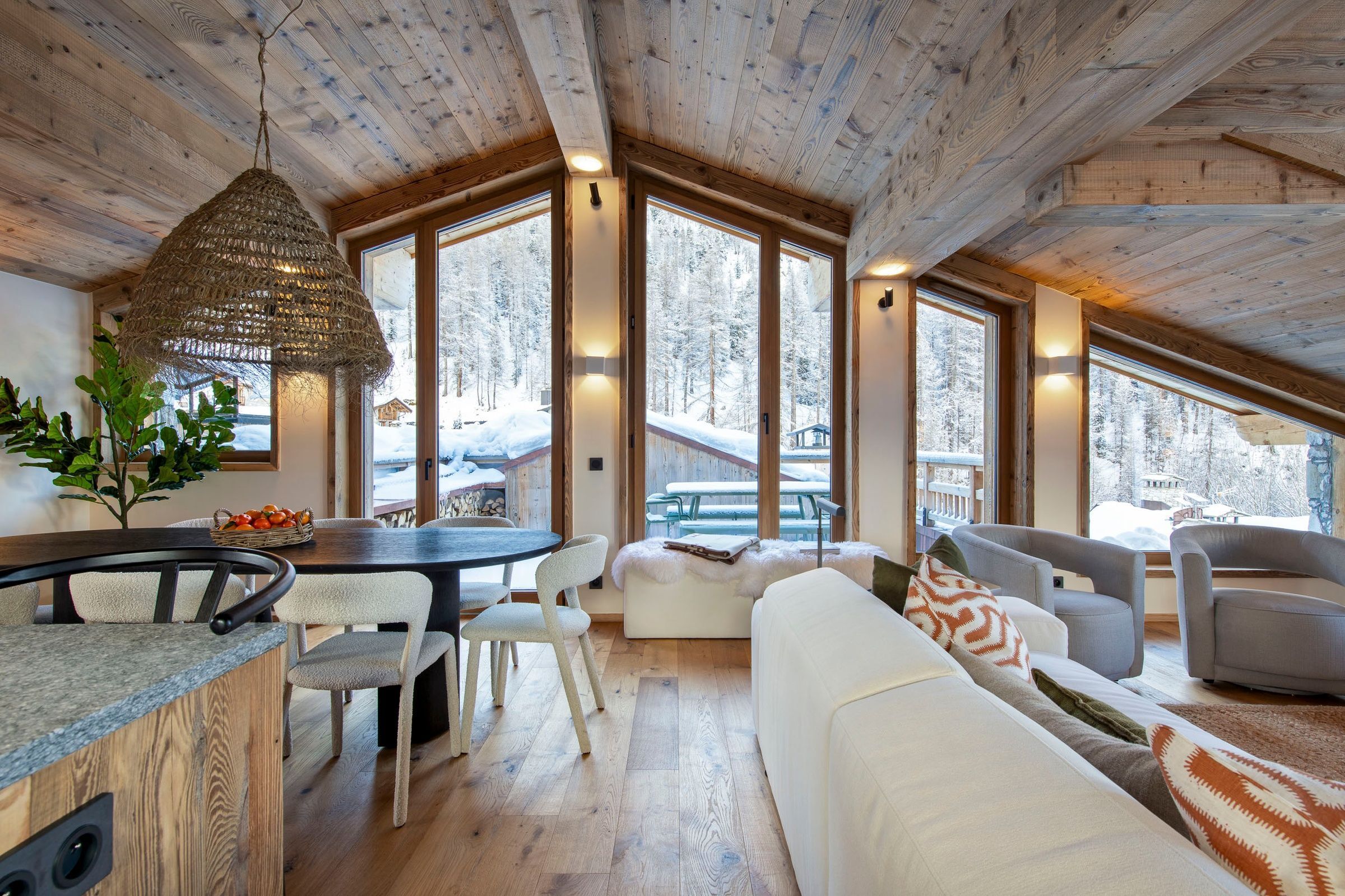 arolay-penthouse-image-2