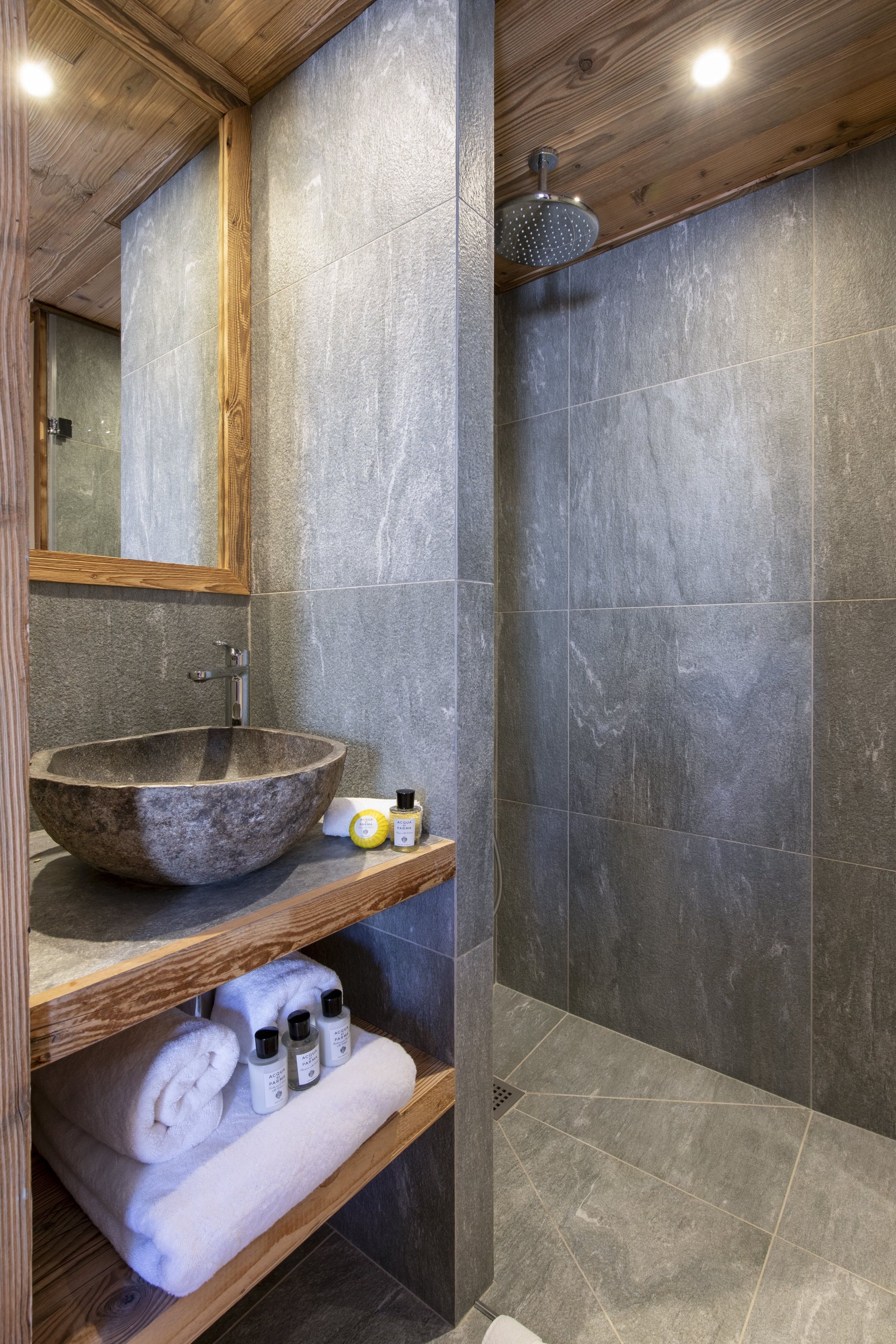 Arolay Penthouse Gallary Image 4
