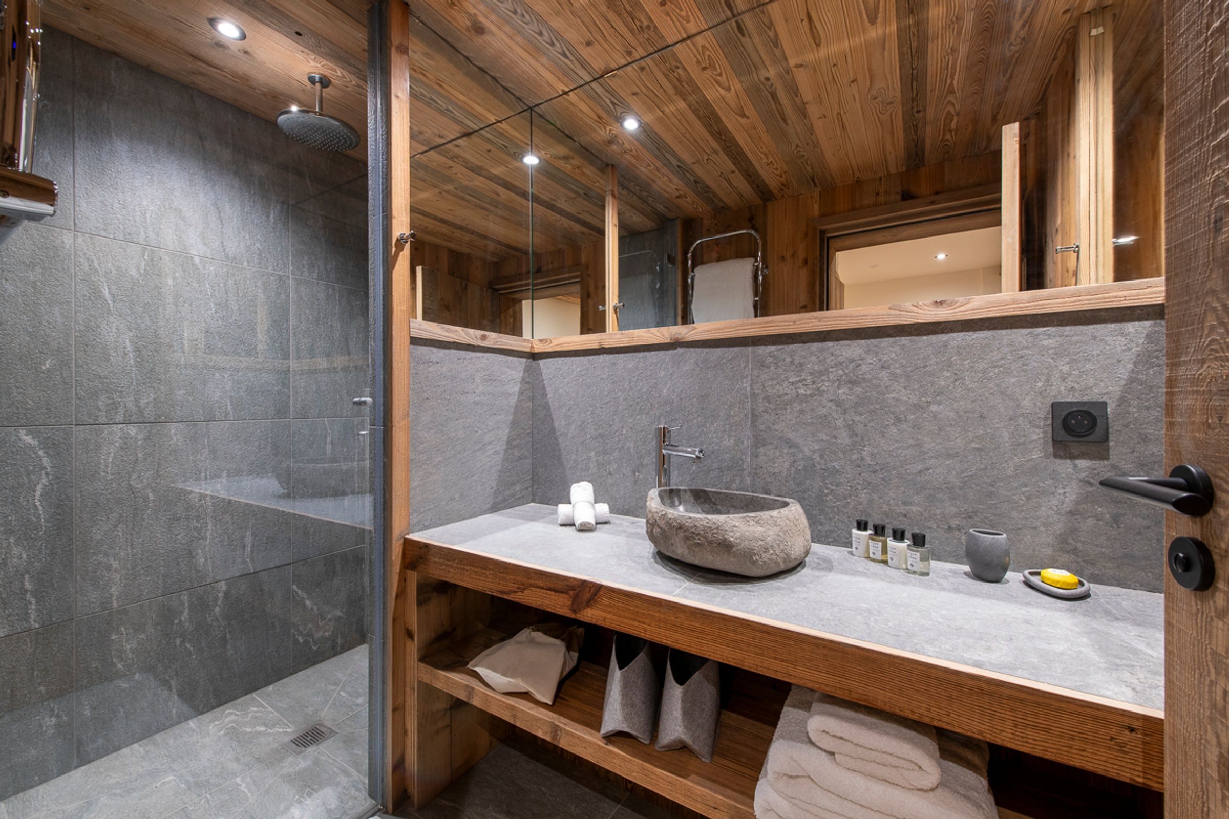 Chalet 1850 Gallary Image 1