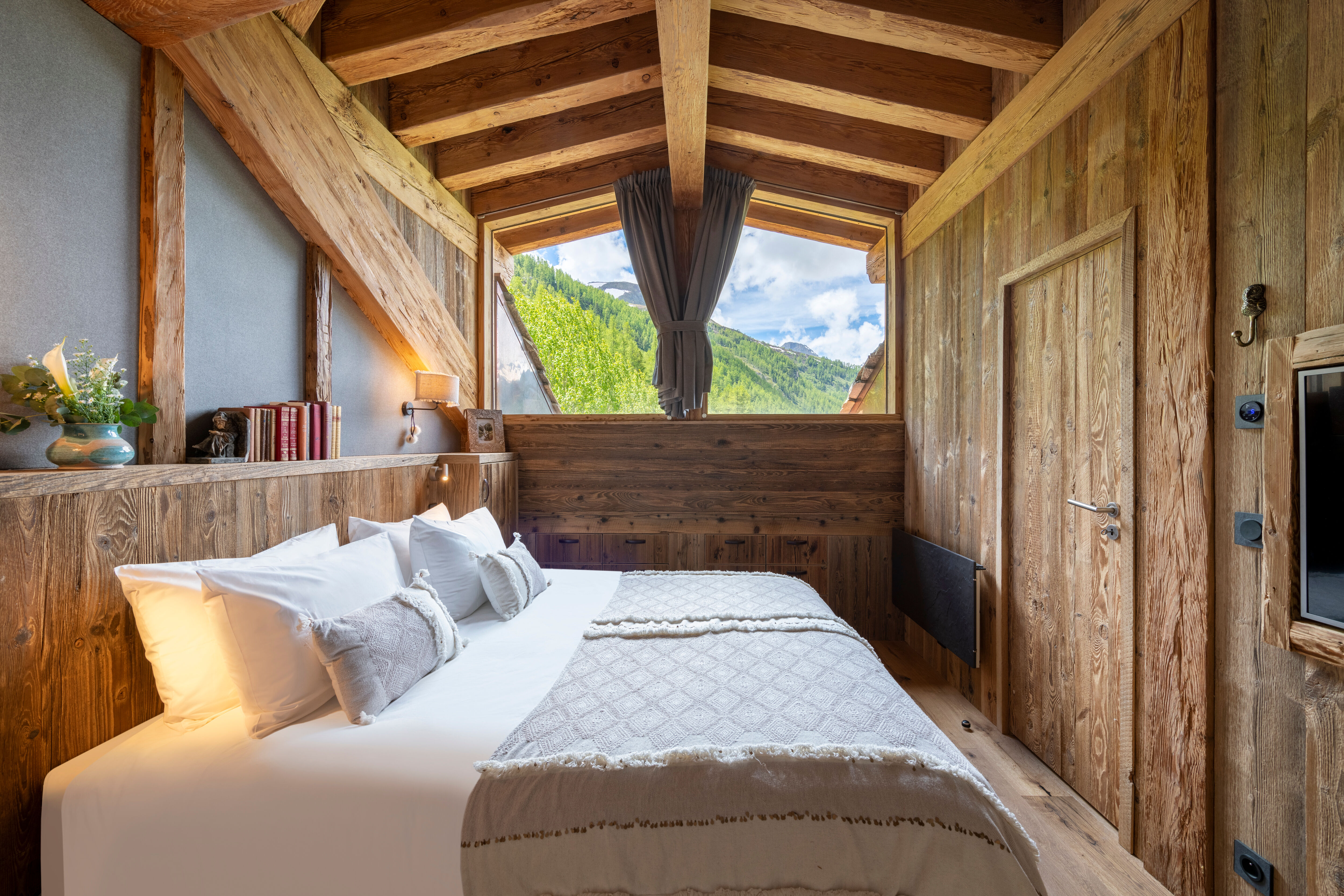 Chalet Akaroa Gallary Image 3