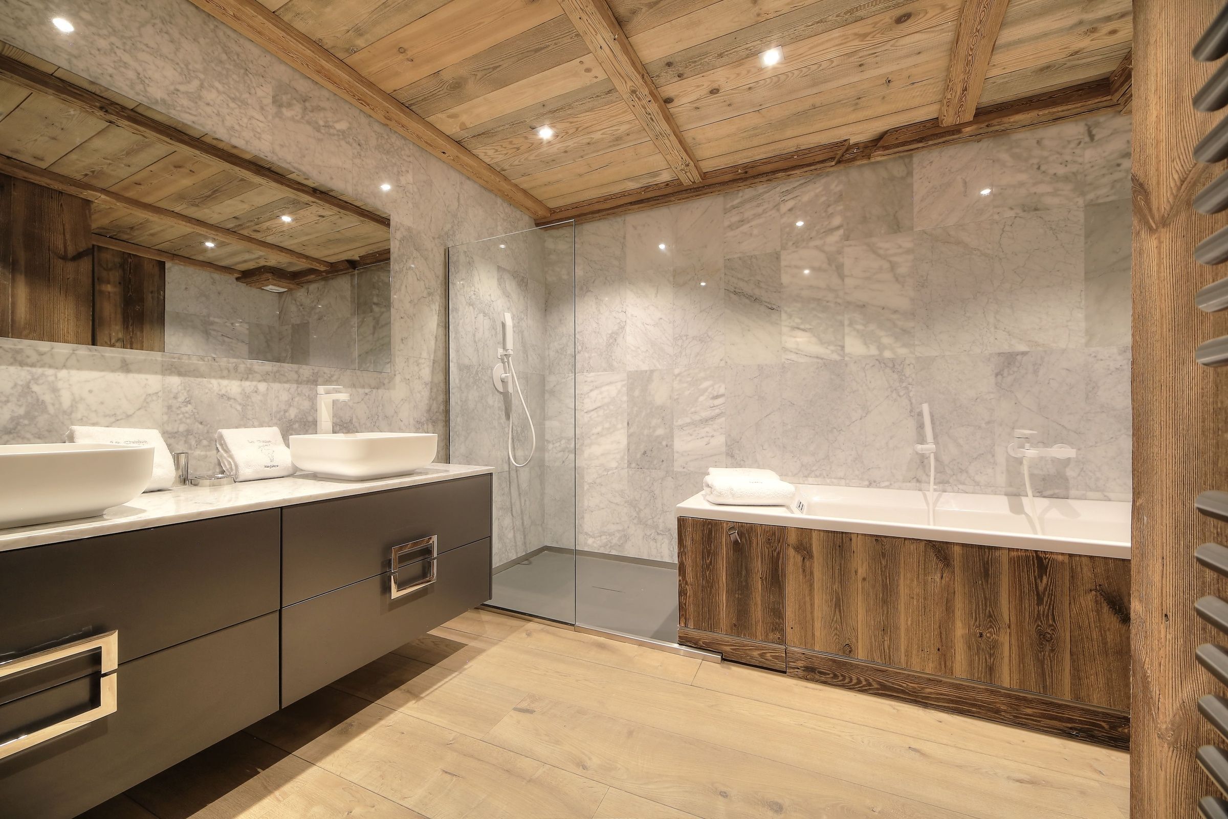 Chalet Aneo Gallary Image 2