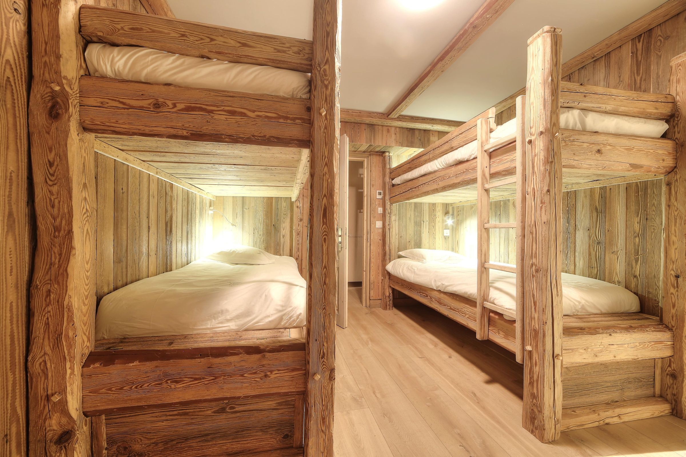 Chalet Aneo Gallary Image 5